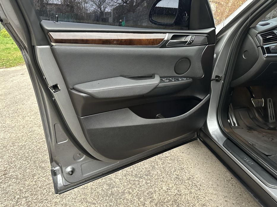 BMW X3 F25 28i xDrive 2014 рік 2.0 бензин