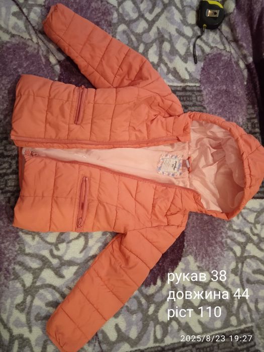 Продам одяг для дівчаток. Куртки, піжами