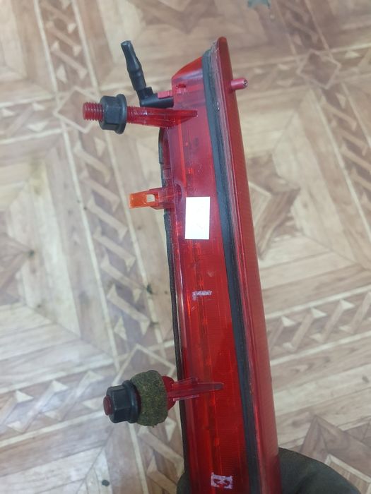 Стоп сигнал Skoda Octavia A5 1Z9 945 097