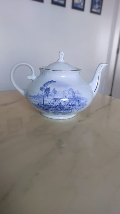 Conjunto de chá antigo