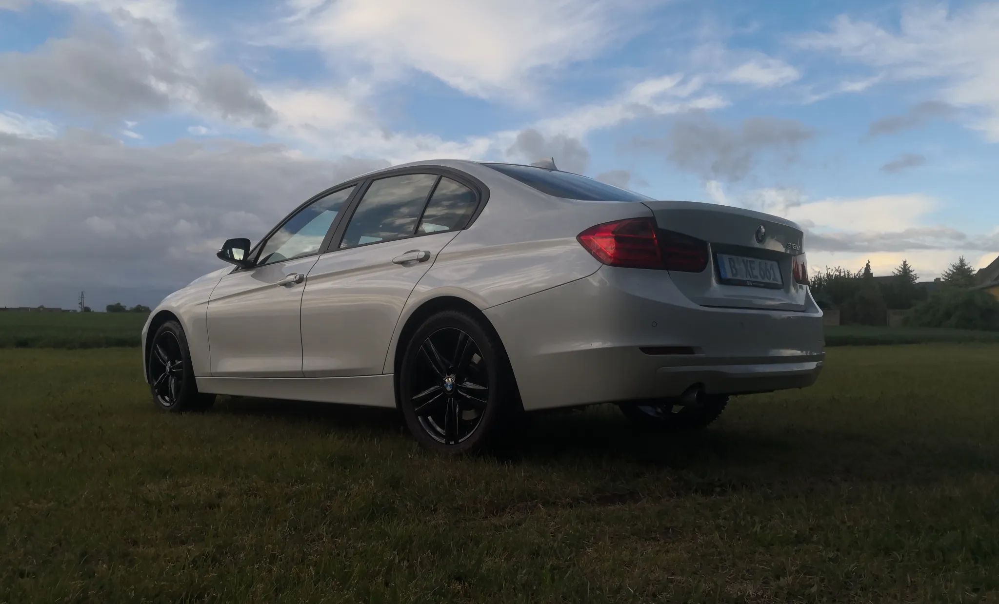 BMW Seria 3 Biała perła navi
