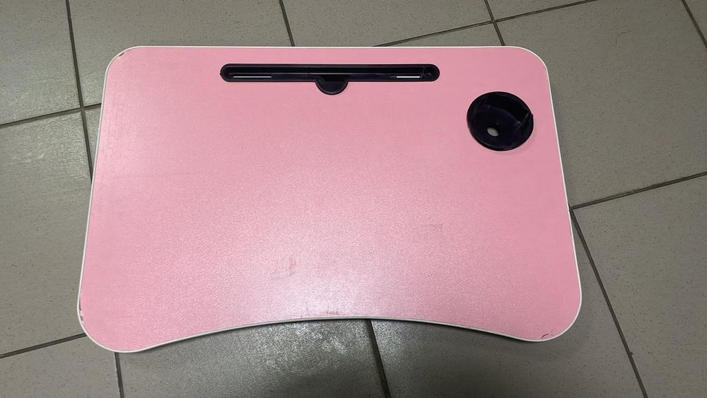 УЦІНКА! Універсальний столик для ноутбука 60x40x25 см