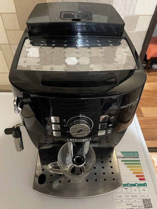 Кавомашина Delonghi Magnifica S 22.110 21.118 кавоварка Делонжі
