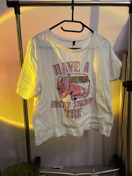 Tshirt damski marki Sinsay