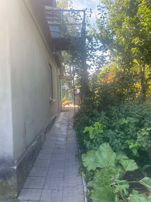 Продається частина будинку в смт. Квасилів