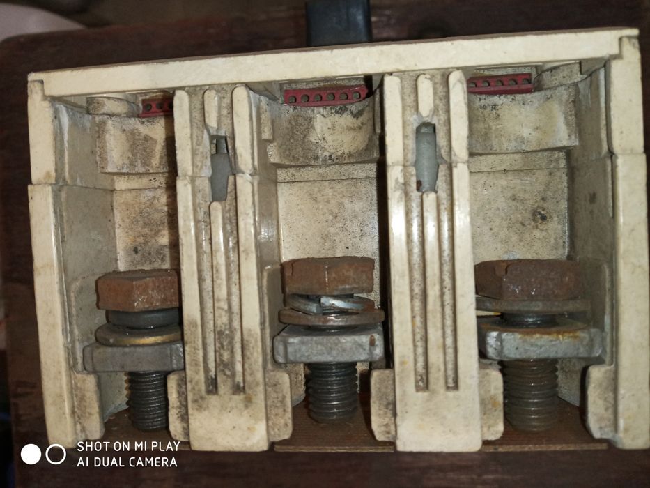 Продам автоматический выключатель ВА 04-36  на 160 А