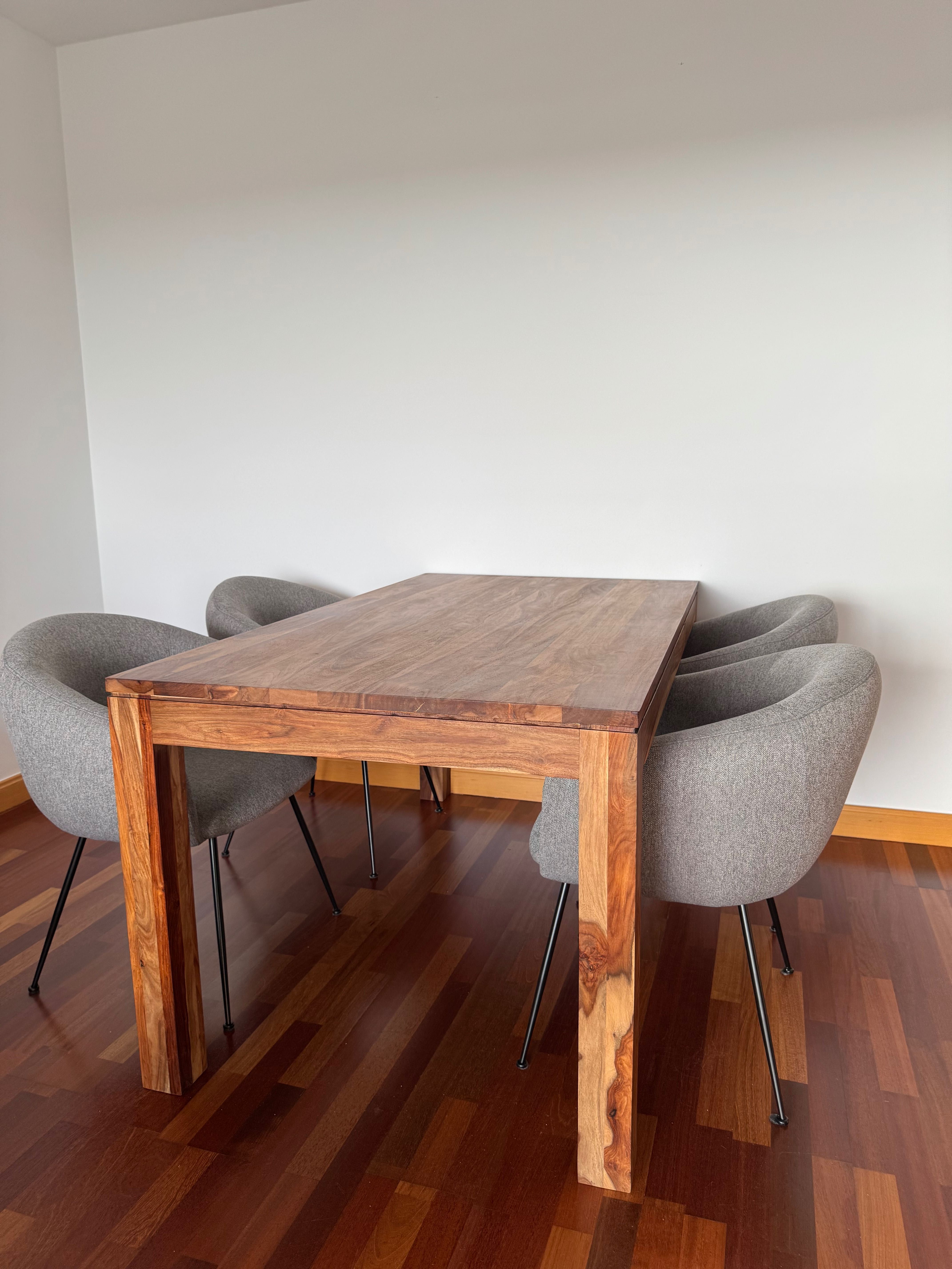 Mesa de jantar 160x90cm