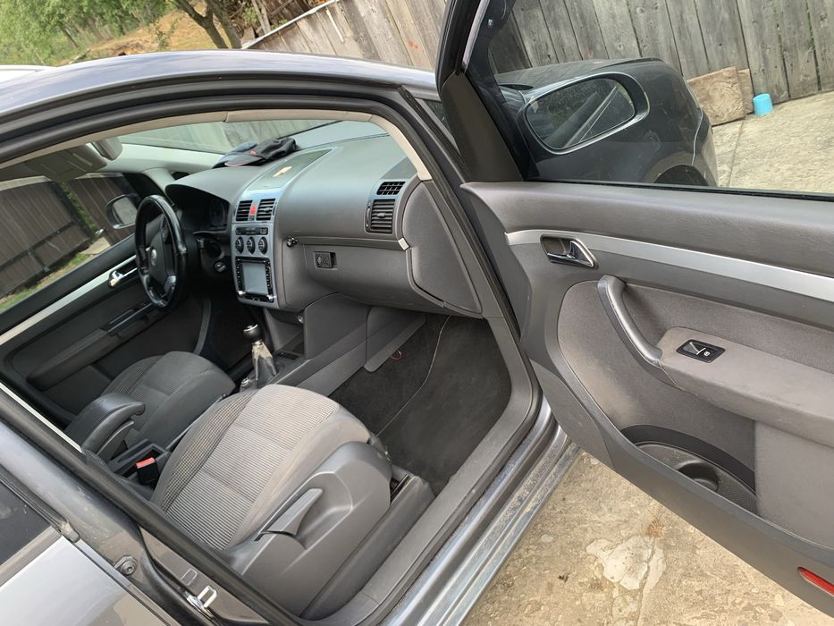 Volkswagen Toura 2.0 тді