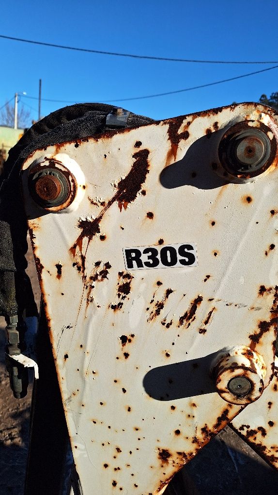 Retro Bobcat R30s ótimo estado
