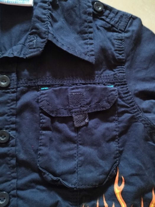 Camisa azul escura com chama -Dopodopo