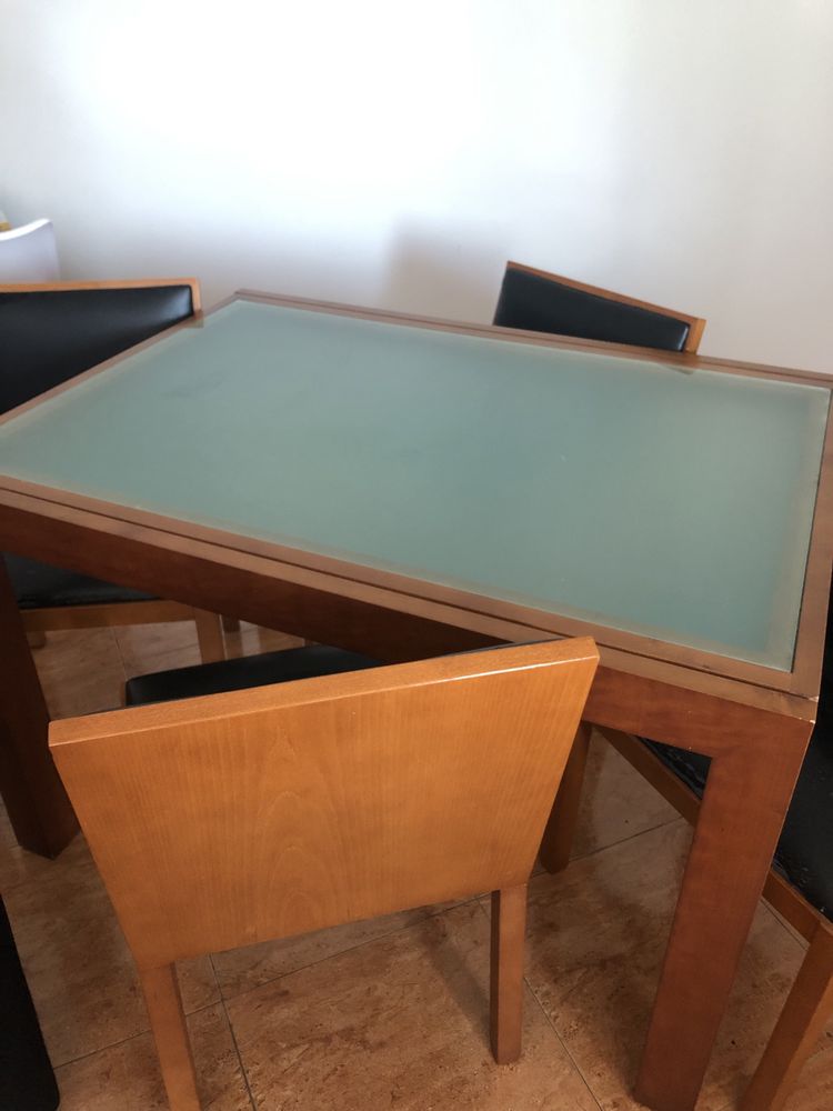 Mesa de sala de estar+ 6 cadeiras