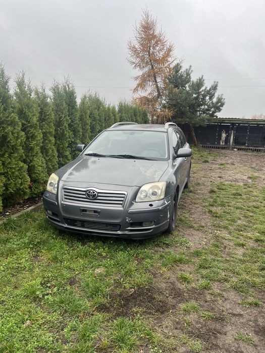 Toyota Avensis 2.0 benzyna 2003