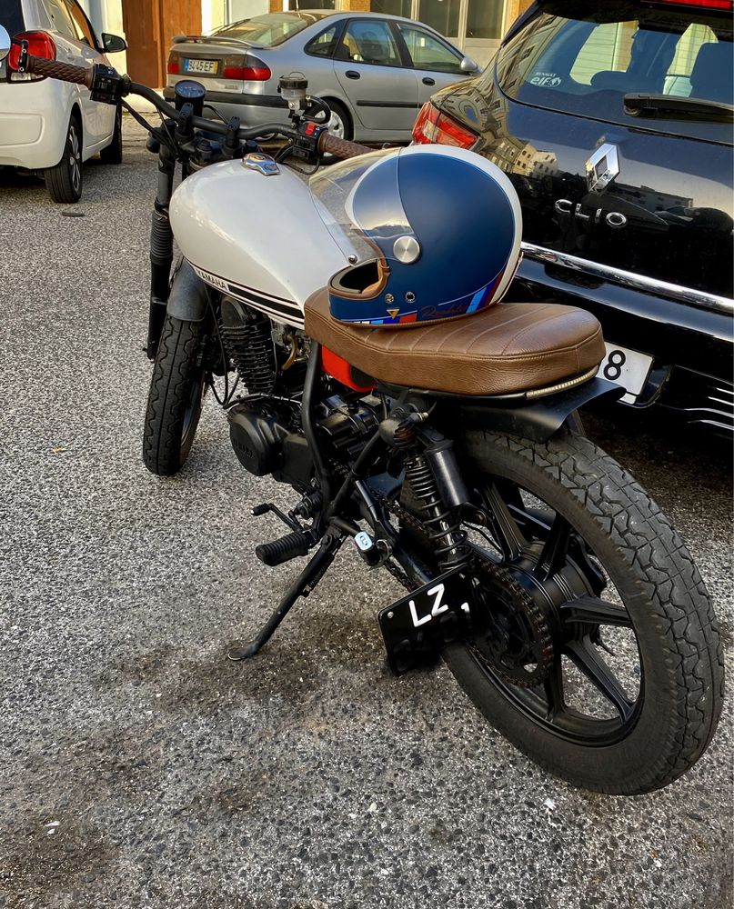 Scrambler cafe racer 250