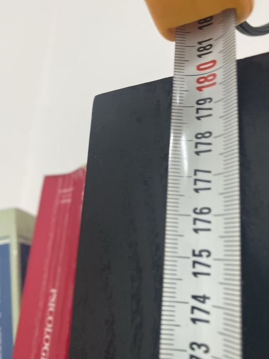 2 pequenas mesas com tampo de vidro e 1 estante madeira preta IKEA