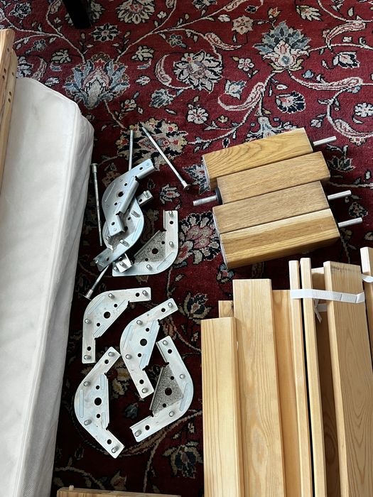 Sommier/Cama IKEA completa 90x200 cm com colchões – muito bom estado