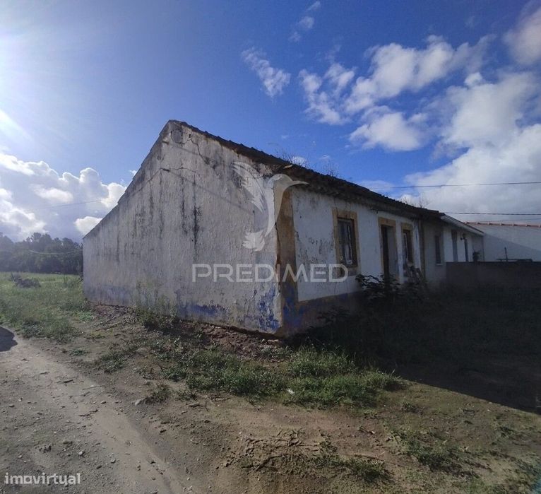 Moradia Com Terreno, Para Reconstruir