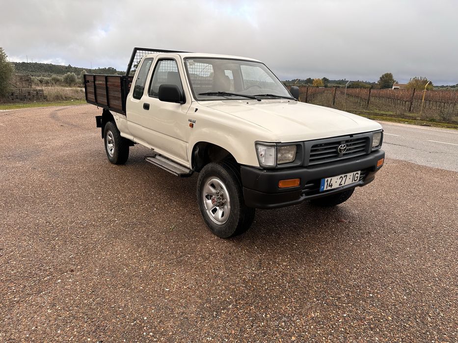 Toyota Hilux 2.4D 4x4 Kingcab
