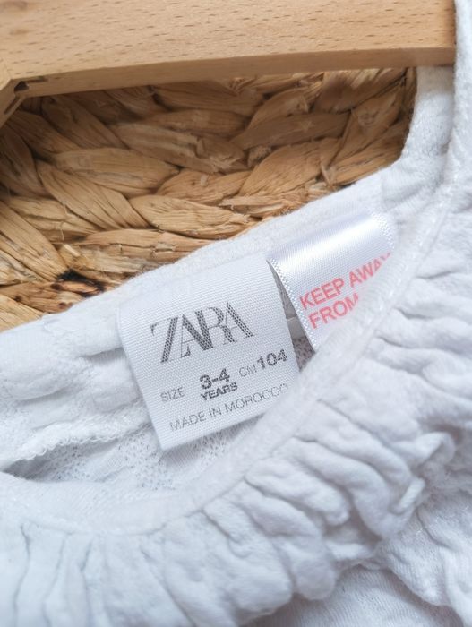 Bluzka z falbankami Zara 104 biała oversize rozkloszowana glamour kosz