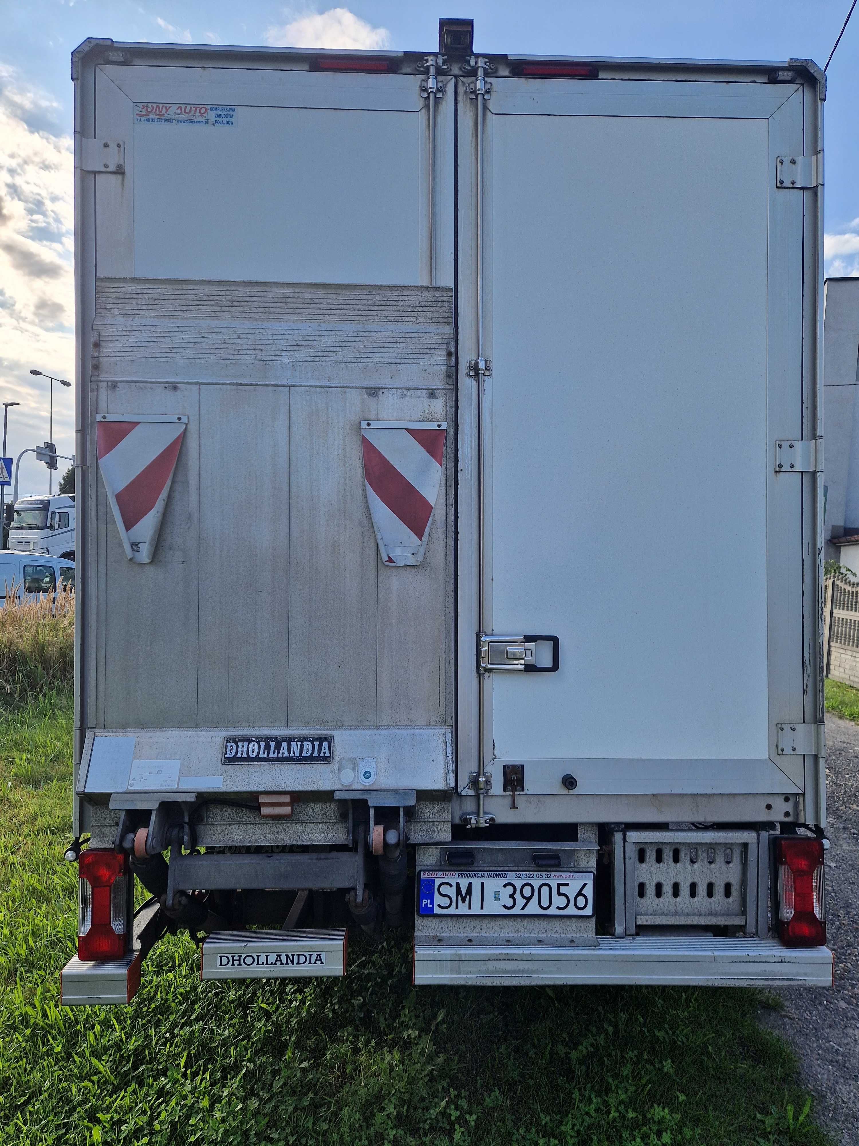 Iveco Daily 35C18, rok:2017, 3.0 diesel 180km kontener-izoterma, winda