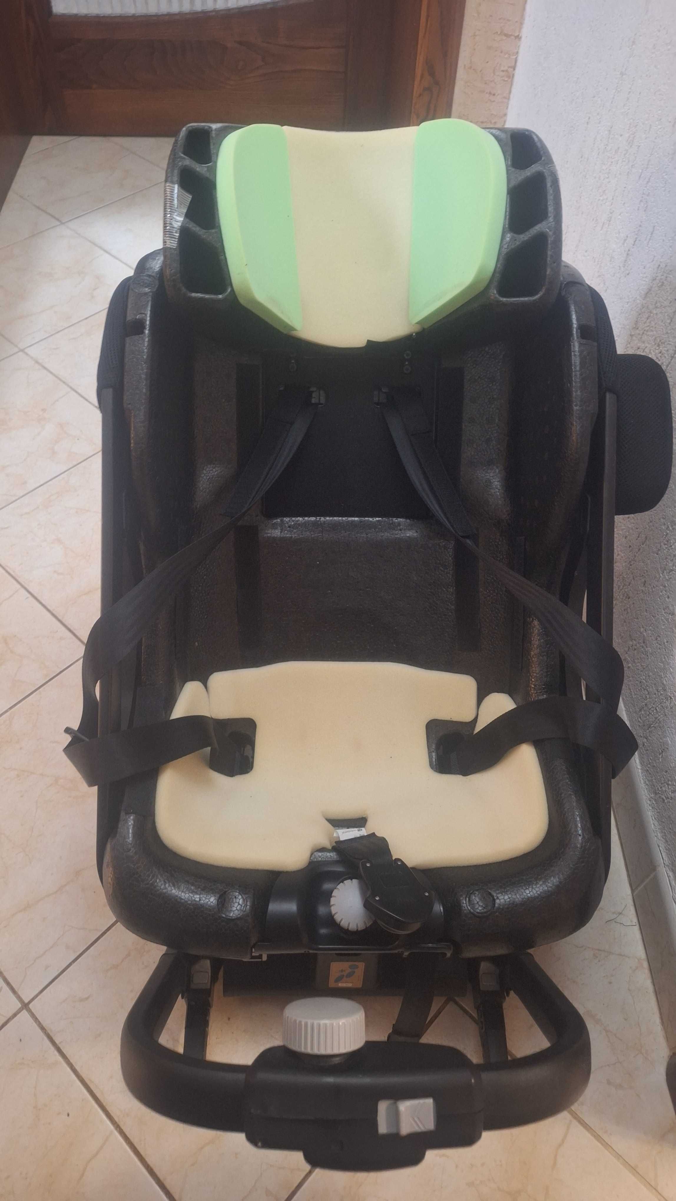 Fotelik Axkid One 2 RWF - tyłem do 23 KG