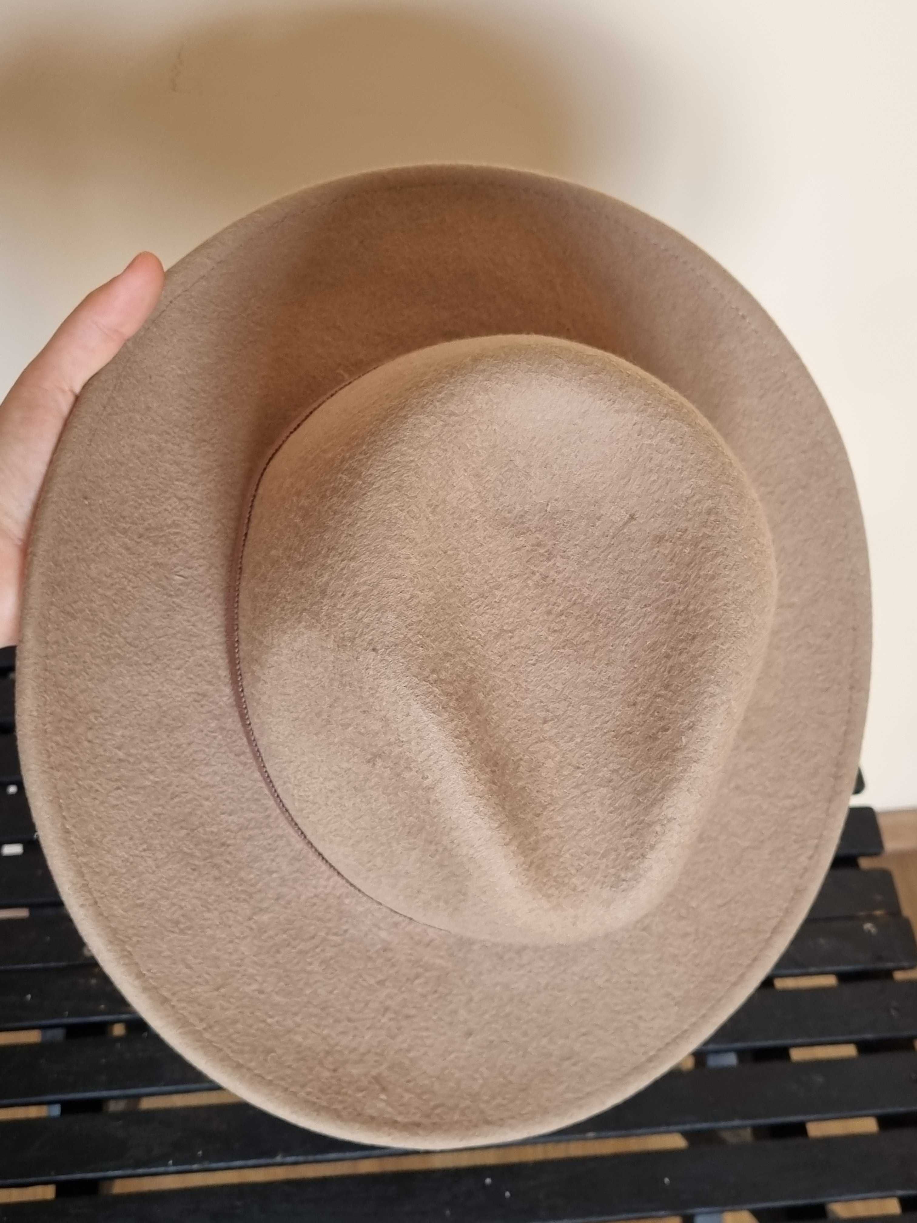 Фетровий коричневий капелюх Федора