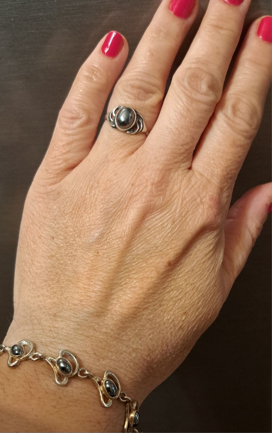Pierścionek srebrny z hematytem