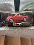 Porsche 911 Carrera Cabrio de 1993 1/18