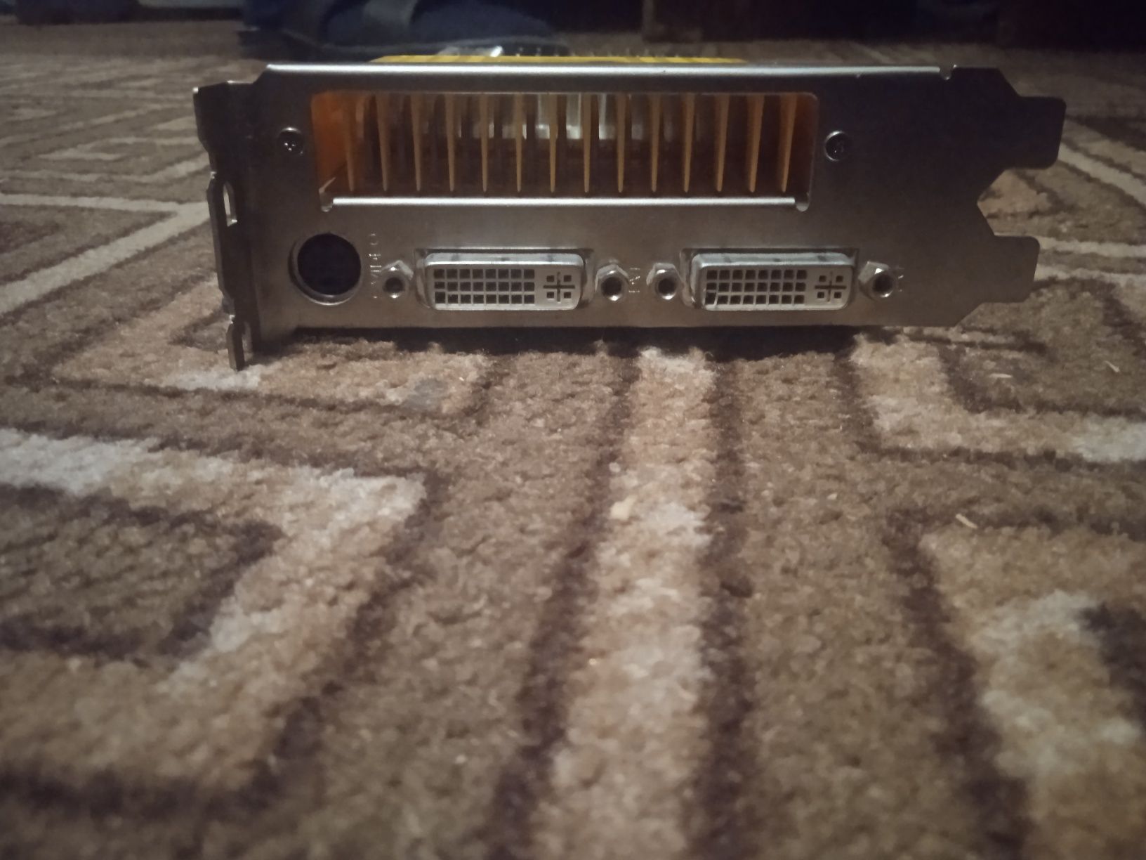 Продаю відеокарту 8600GT GeForce Nvidia Palit 512MB в хорошому стані