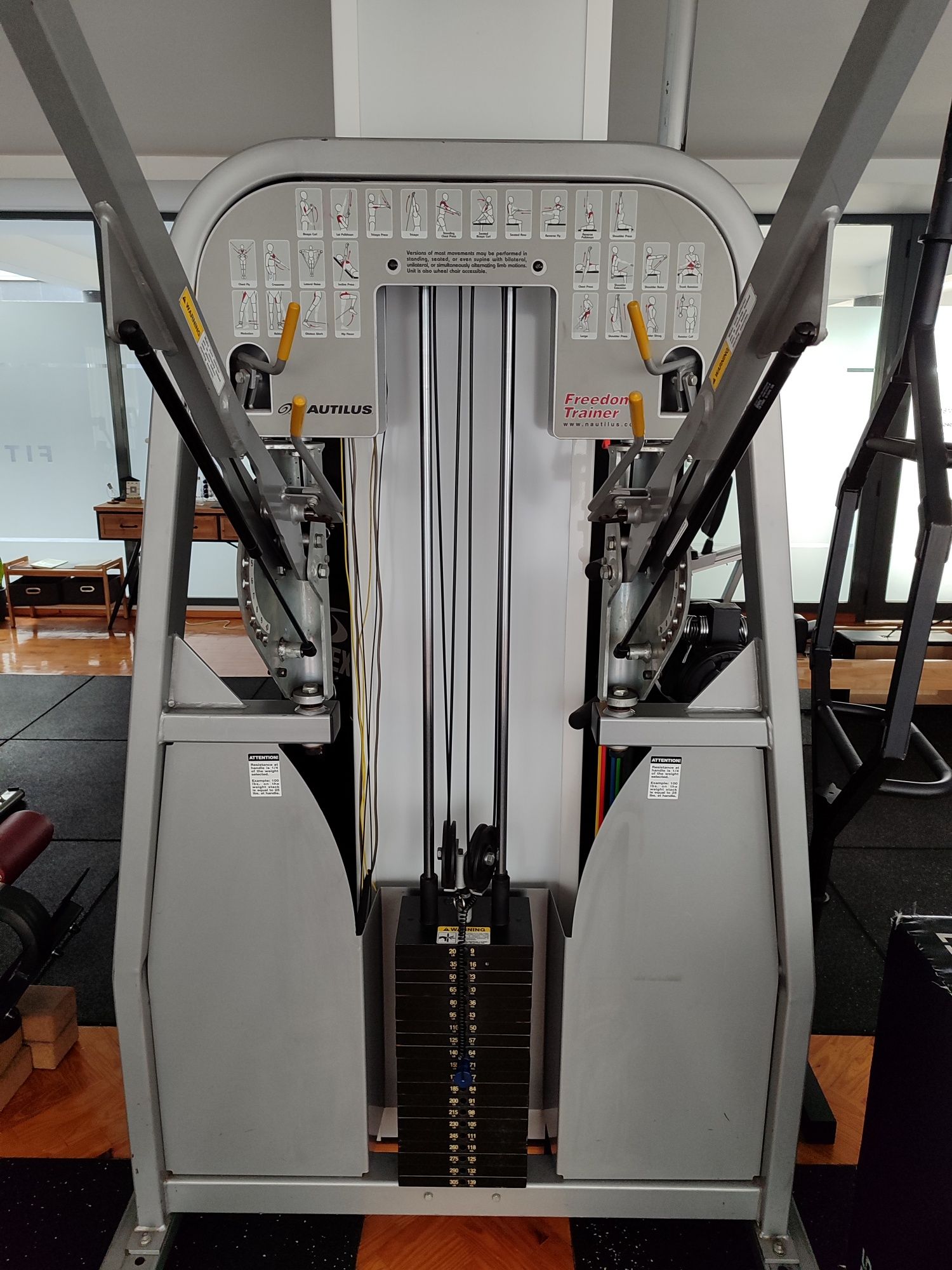 Vendo maquina cabos da Nautilus