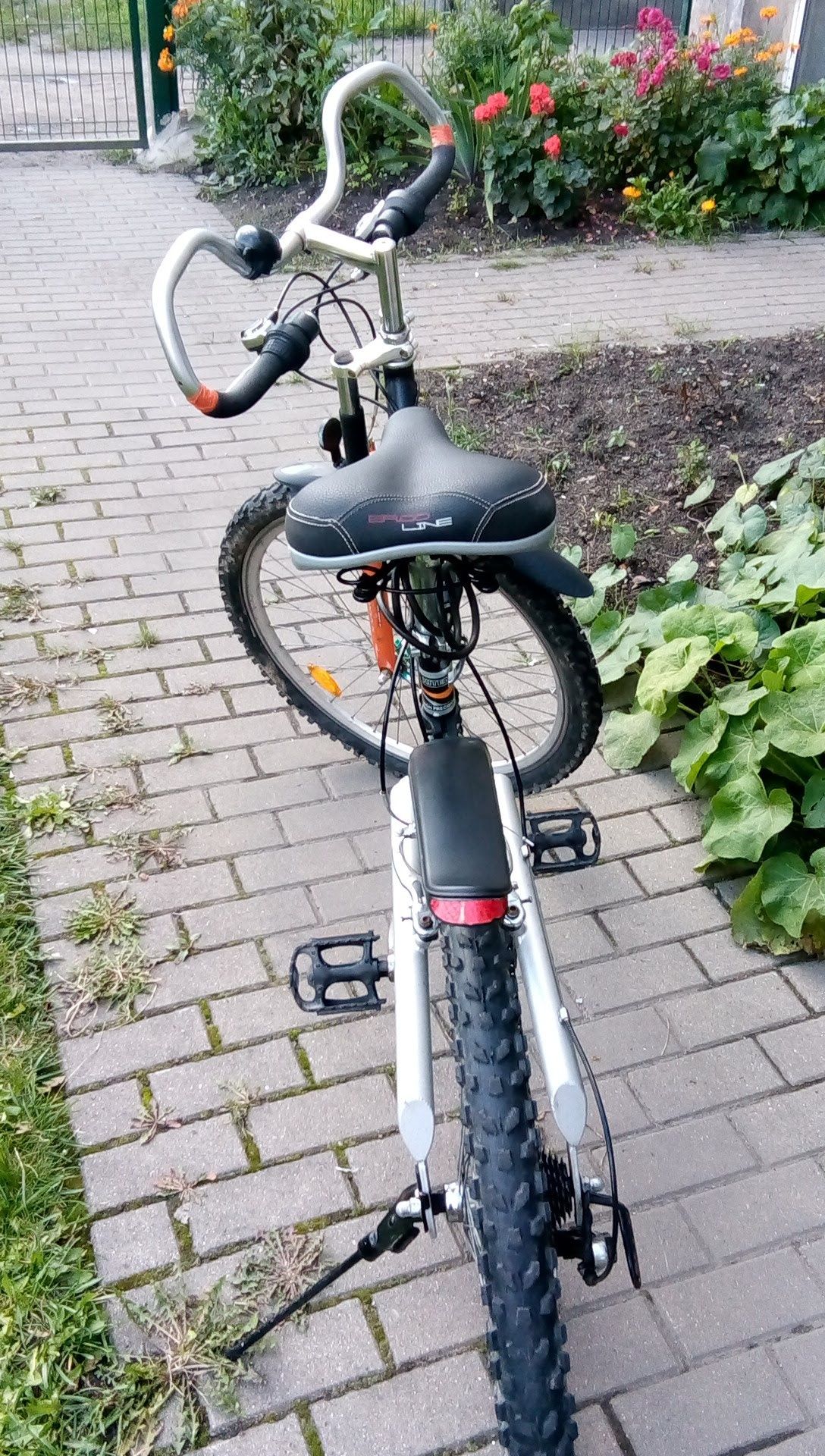 Rower taki jak na zdjęciu