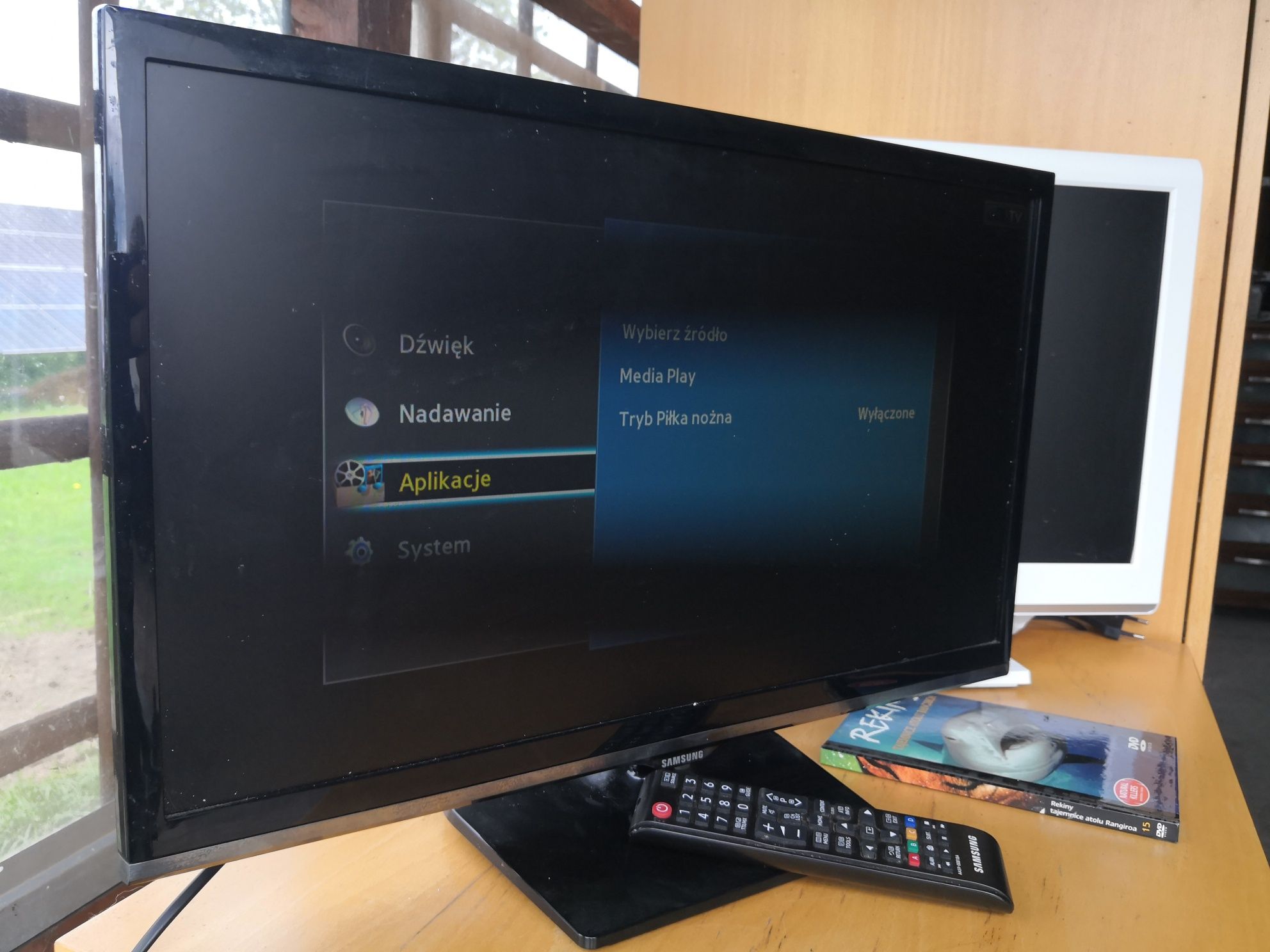 Telewizor Samsung 22 cale z funkcją monitora pilot HDMI USB