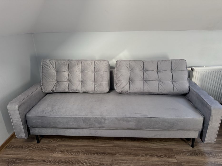 Kanapa z funcją spania.