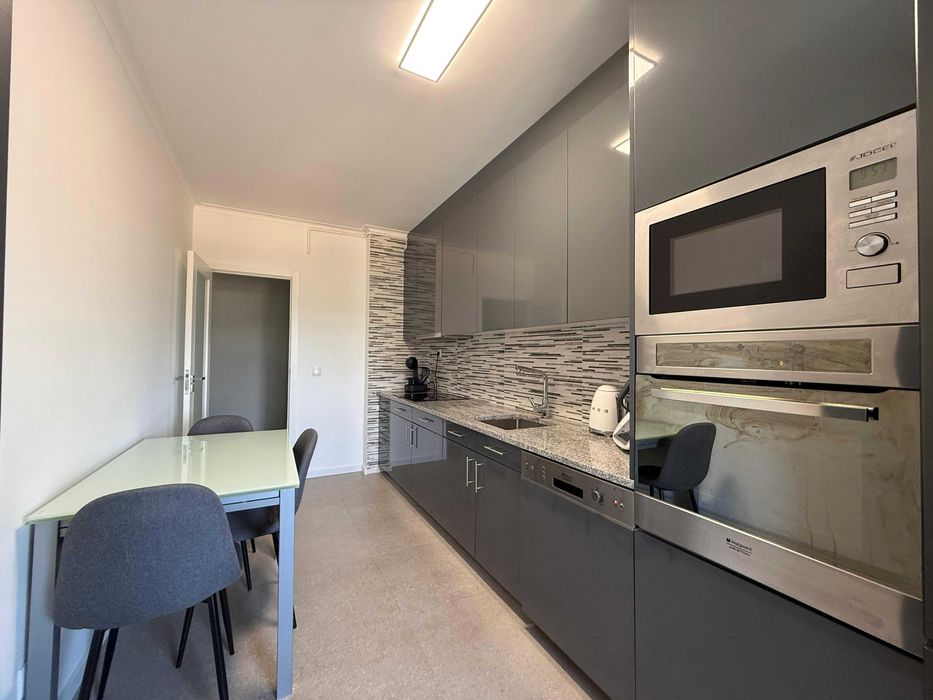 Apartamento T3 Remodelado em Ferreiros