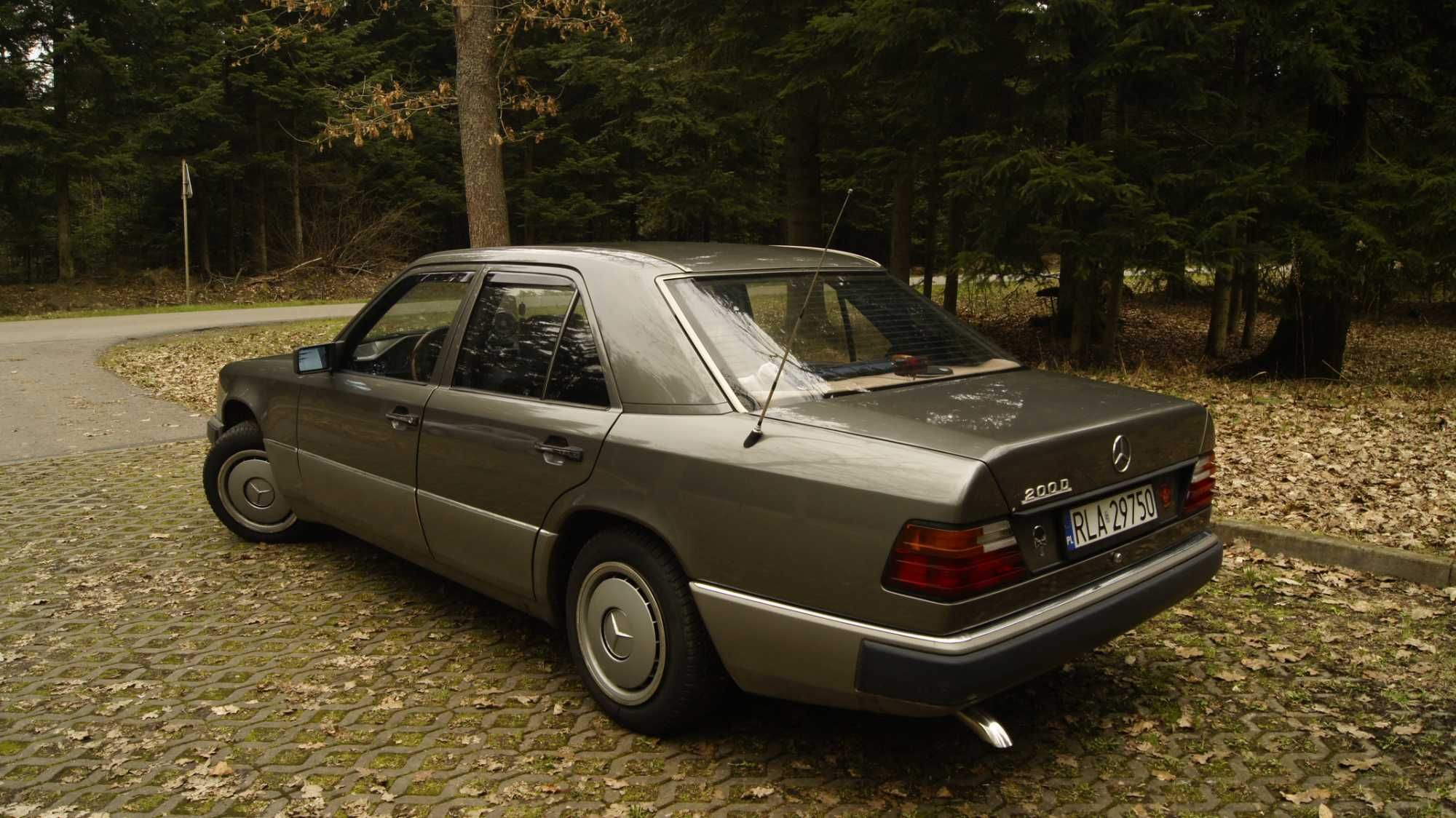 Mercedes W-124 200D