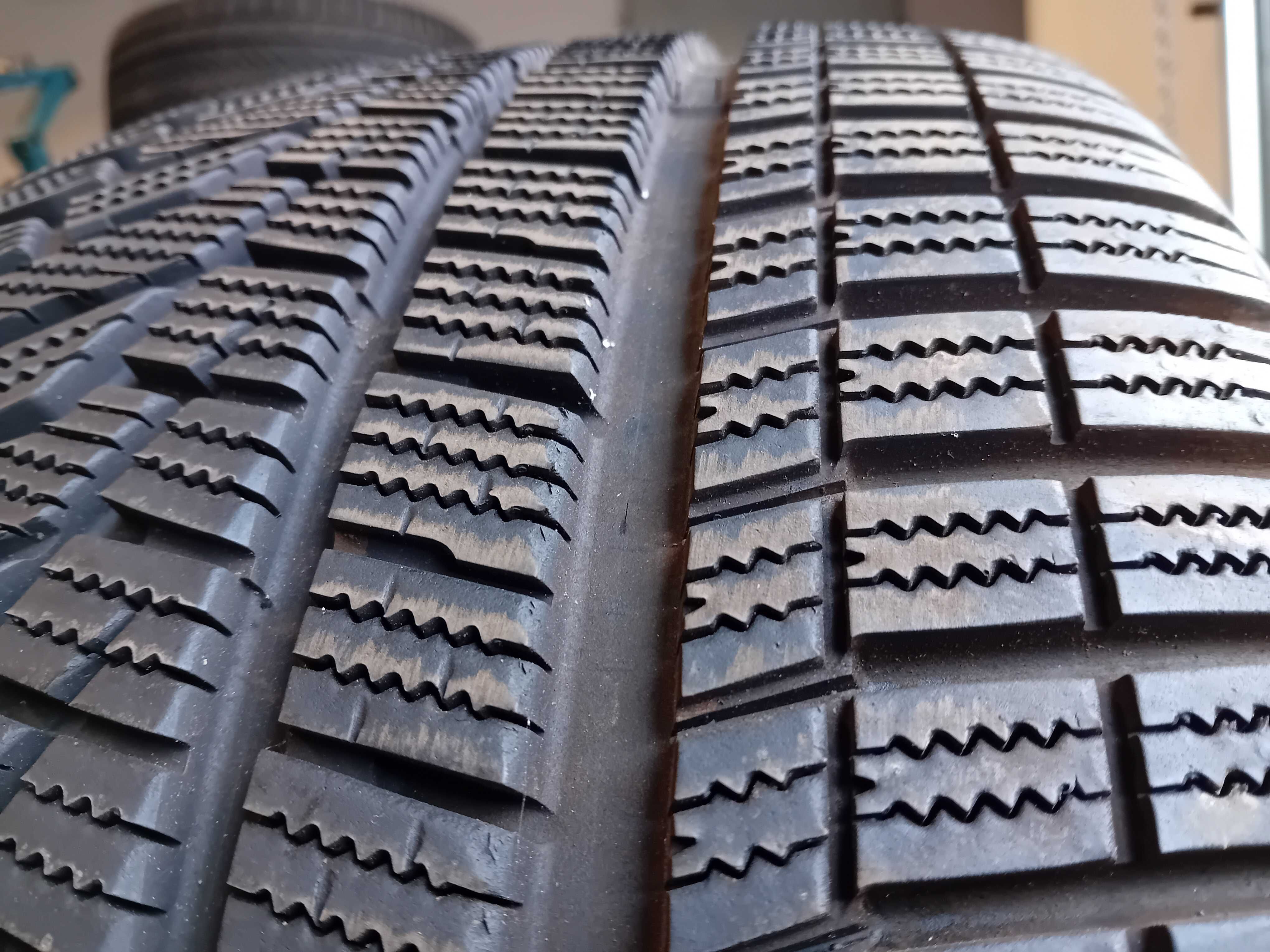 265/35/19 Hankook Winter icept evo 2 7mm 20 rok F-VAT