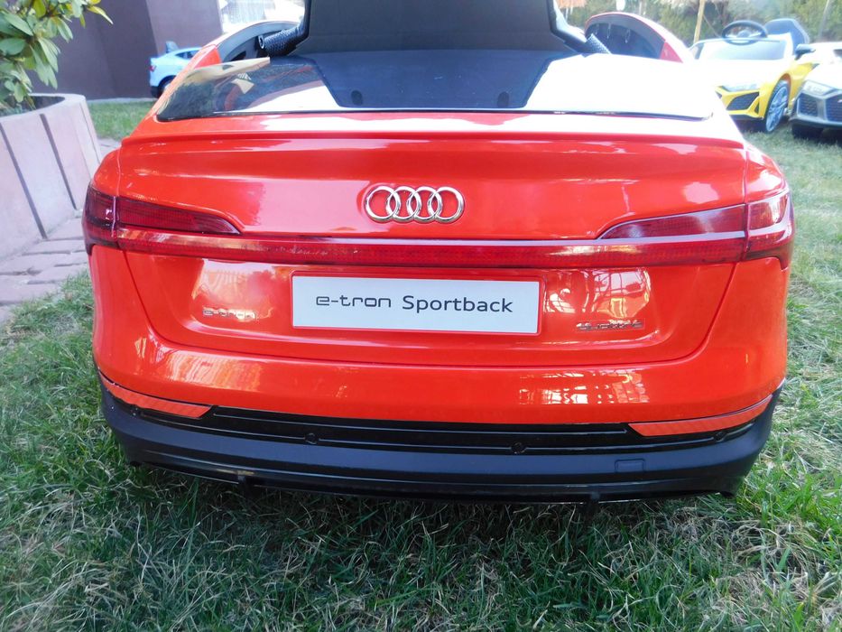 MEGAAUTKA.PL Auto na akumulator Audi e-tron 4×4 180 Watt samochód