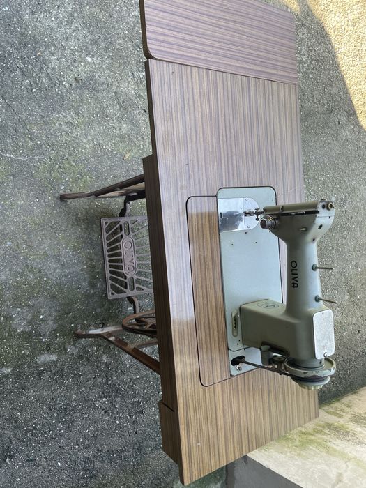 Maquina costura antiga Oliva