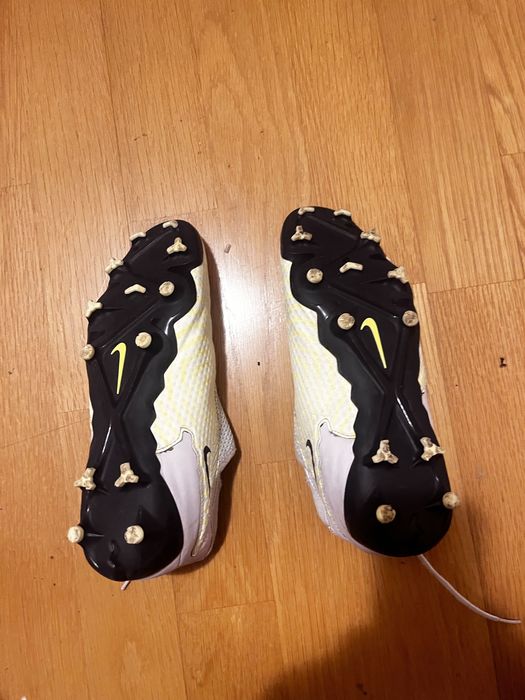 Chuteira nike phantom gx academy tamanho 40