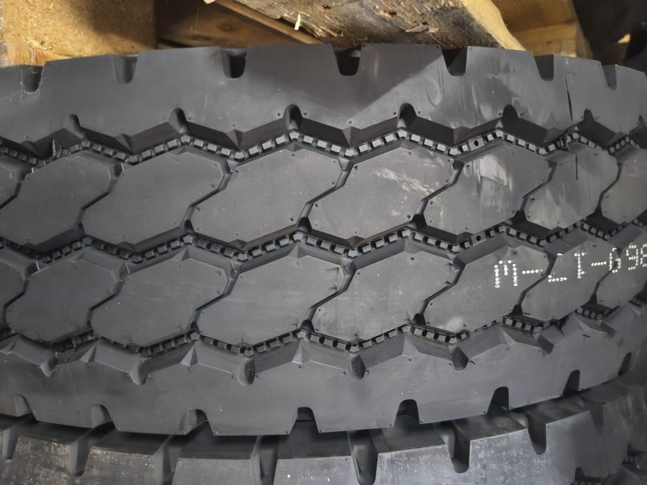 Шини колеса резин  295/315/80 R22,5 Winda/Boto