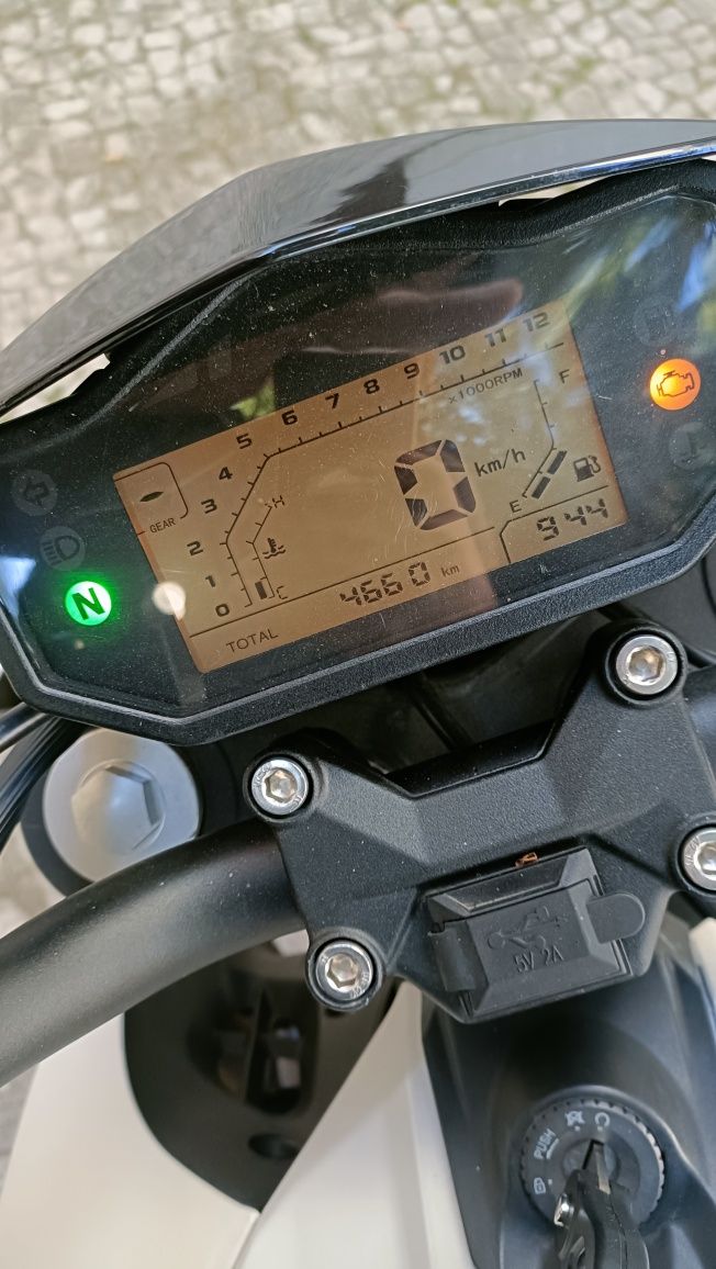 Keeway RKF 125cc 2023 | 4.000 km | Extras e brindes incluídos