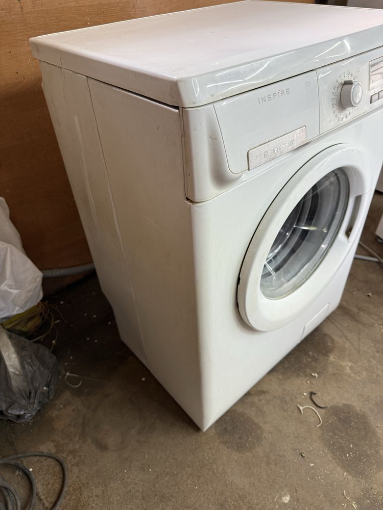 Стиральная машинка Electrolux EWS 10710 W