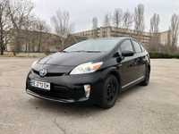 Продам Toyota Prius 2013