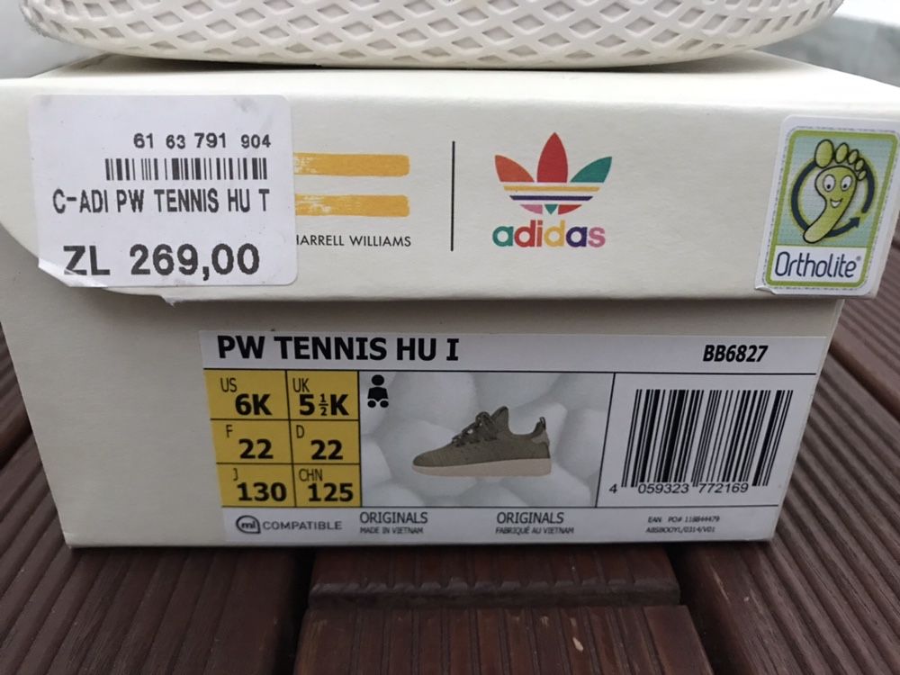 Adidas Pharrell Williams r. 22 buty chłopięce oryginalne karton