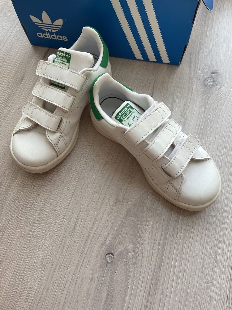 Детские кроссовки adidas