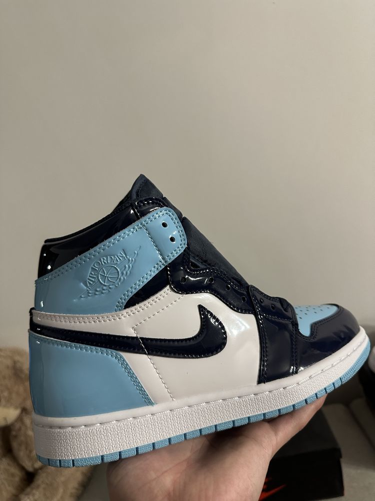 Buty Jordan 1 High Patent Blue 41