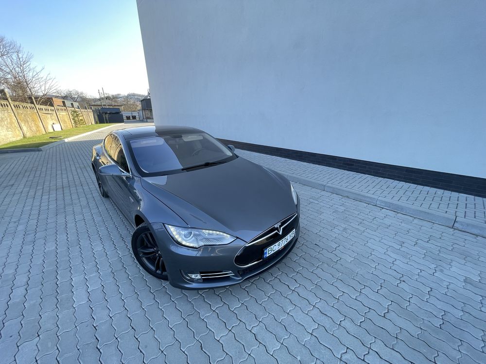 Tesla model s 2014 RWD 85kw