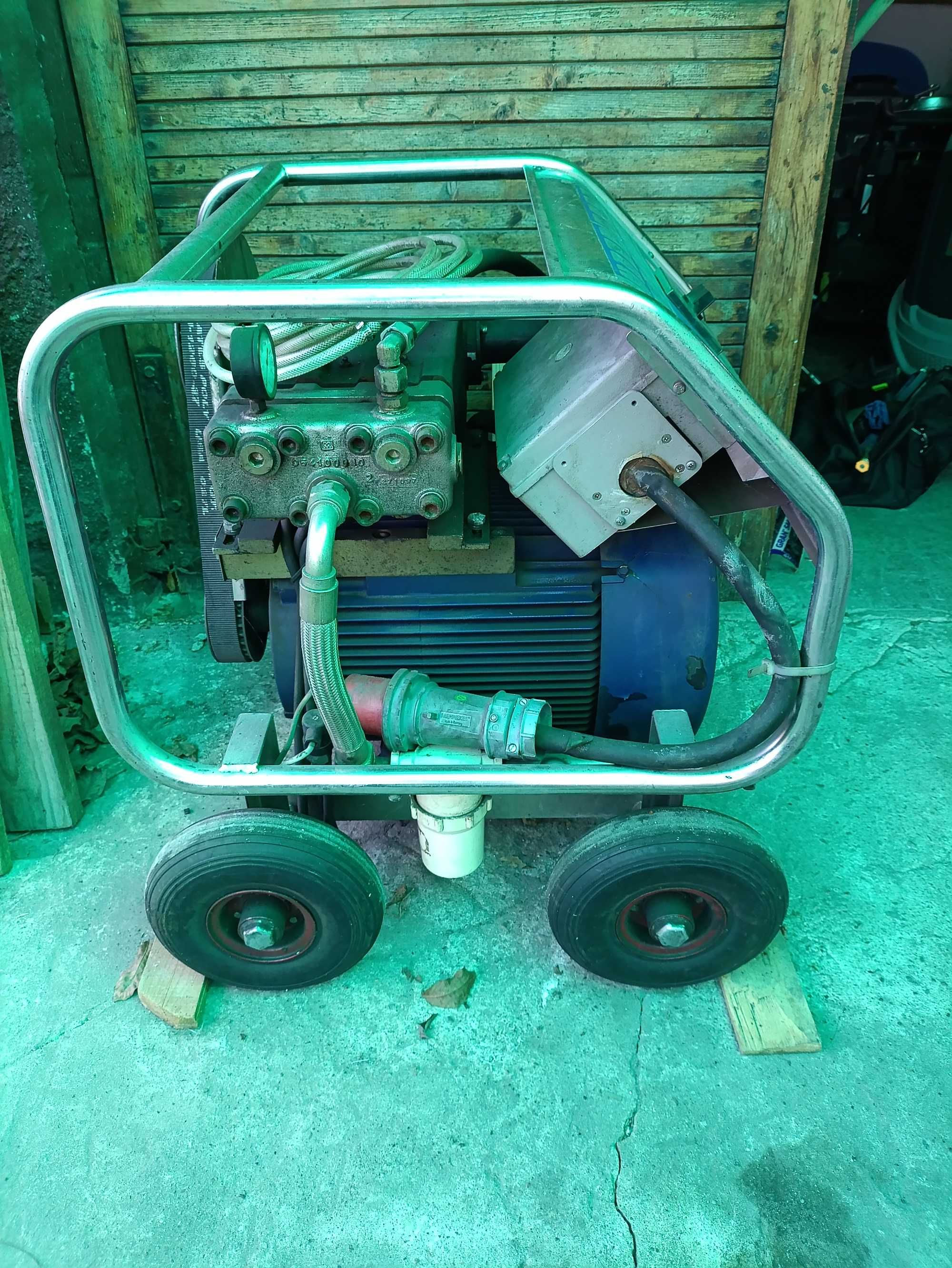 Mocna myjka elektryczna Aquila ME503 500 bar 30l/min