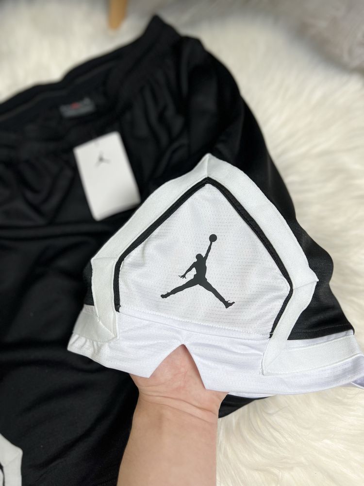 Новые/NEW мужские шорты Jordan Big logo Dri-Fit