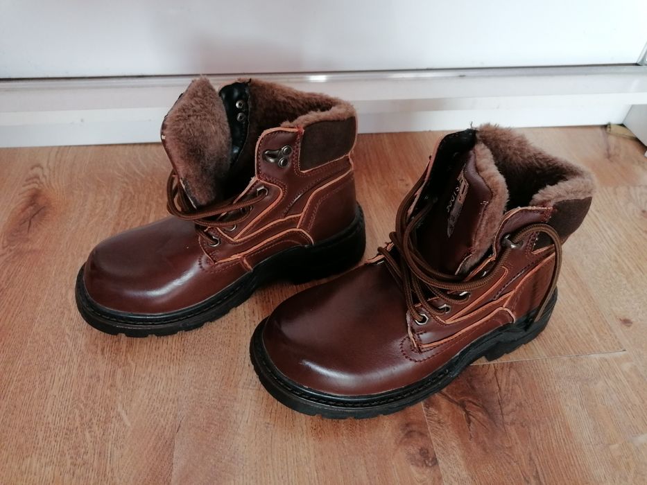 Buty zimowe dziecięce 39r