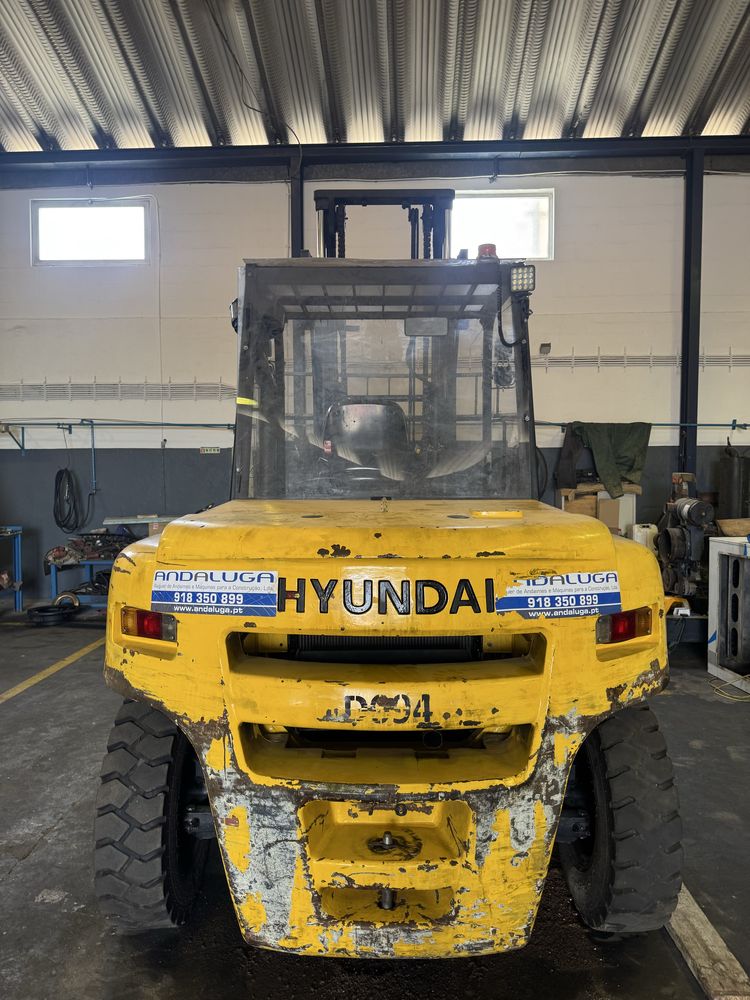 Empilhador Hyundai HDF 70- 7S 7Ton usado